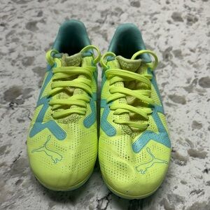 Puma FUTURE PLAY Soccer Indoor Shoes Optic Yellow